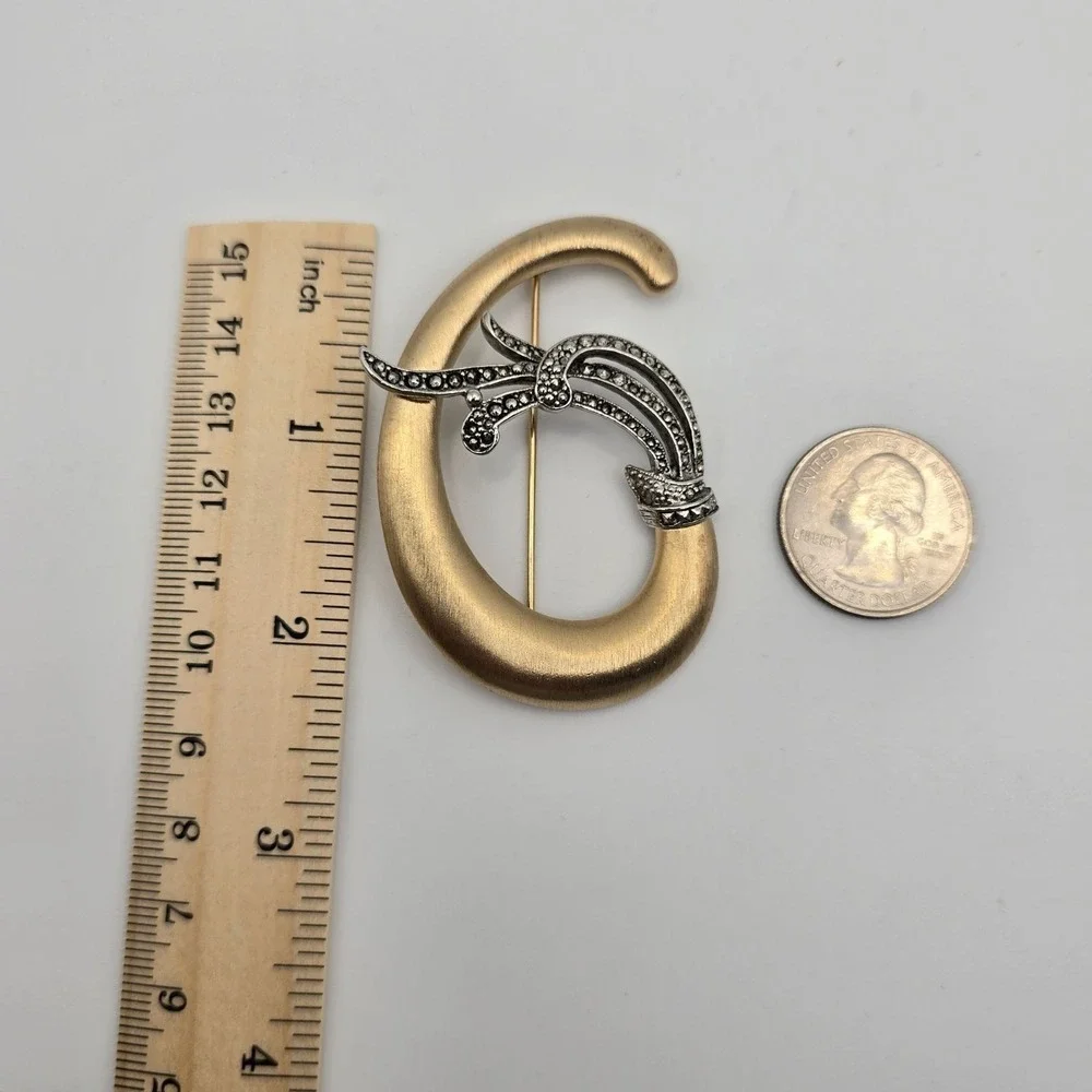 Lady Remington Brooch Vintage Gold Silver Tone Marcasite Style‎ Abstract Swirl